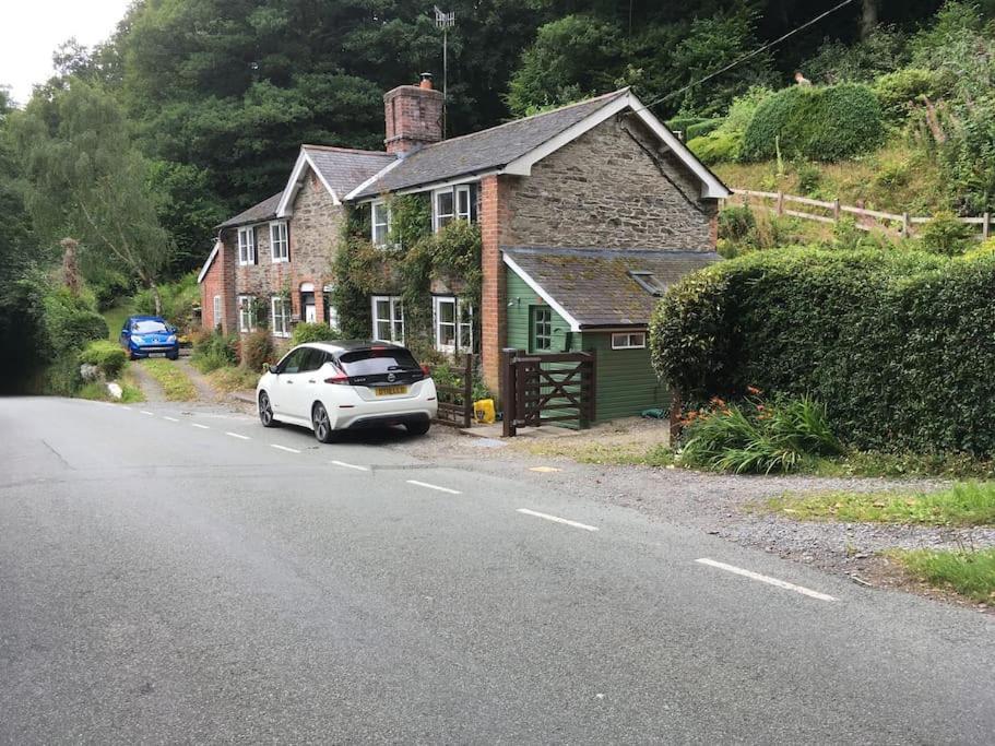 200 Year Old Gardener'S Cottage, Mid Wales Llanidloes Bagian luar foto