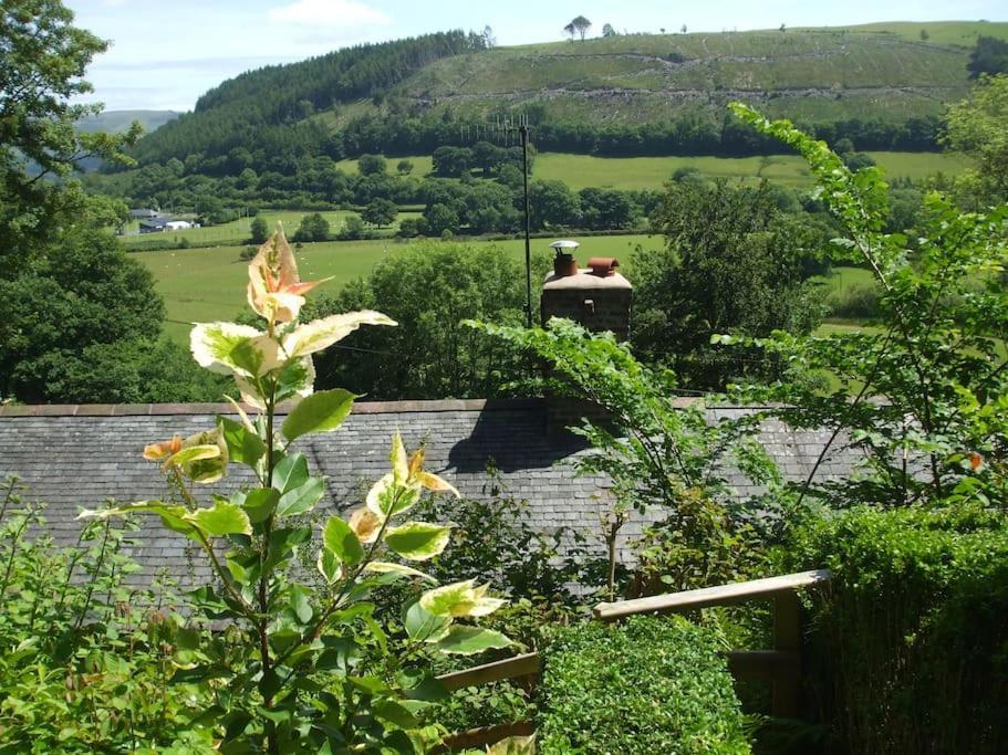 200 Year Old Gardener'S Cottage, Mid Wales Llanidloes Bagian luar foto